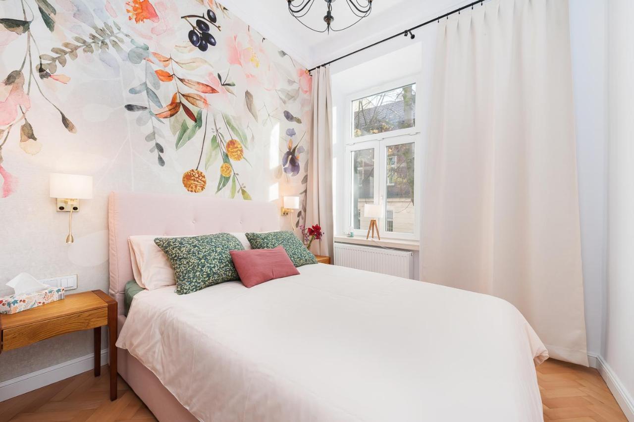 Apartament Flora Design Old Town- Free Parking *