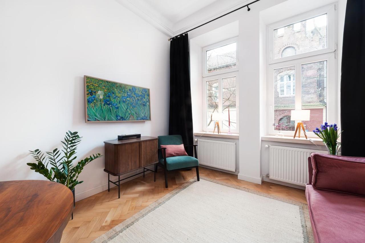 Flora Design Old Town- Free Parking Apartament